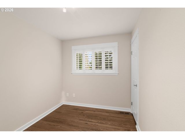 4535 Sw LAURELWOOD Ave, Portland, OR 97225