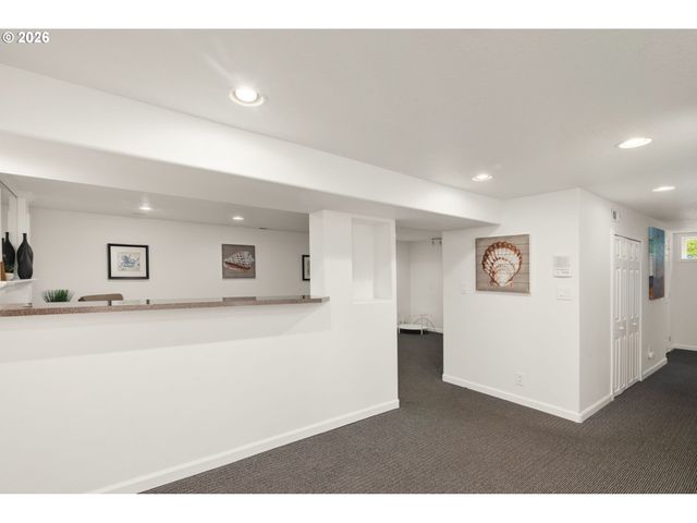 4535 Sw LAURELWOOD Ave, Portland, OR 97225