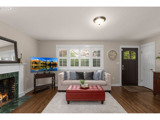 4535 Sw LAURELWOOD Ave, Portland, OR 97225