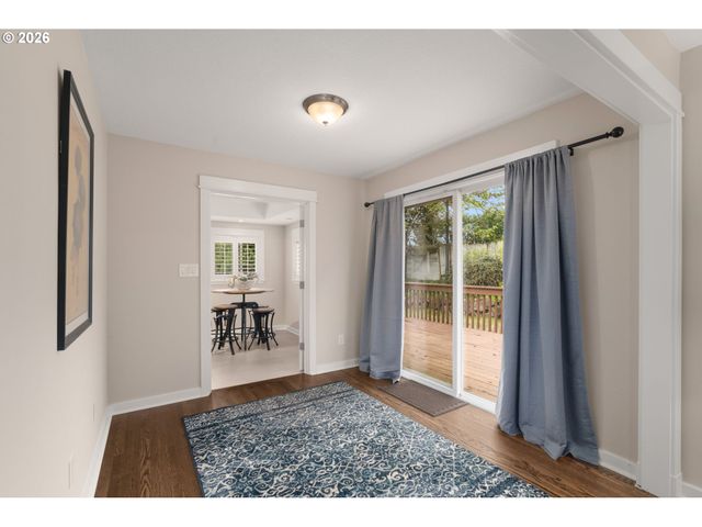 4535 Sw LAURELWOOD Ave, Portland, OR 97225