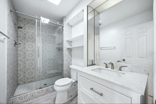 651 Bering Drive 1902, Houston, TX 77057