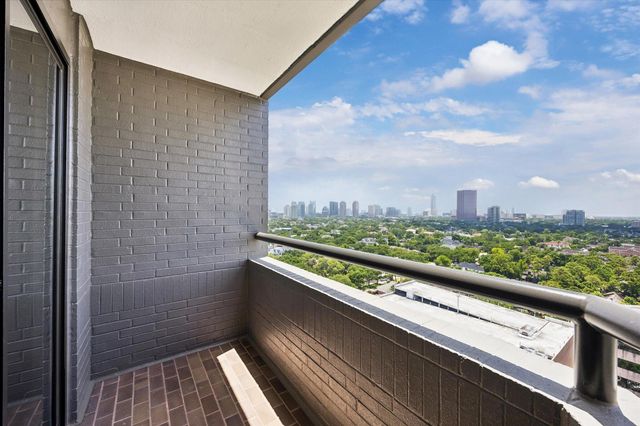 651 Bering Drive 1902, Houston, TX 77057