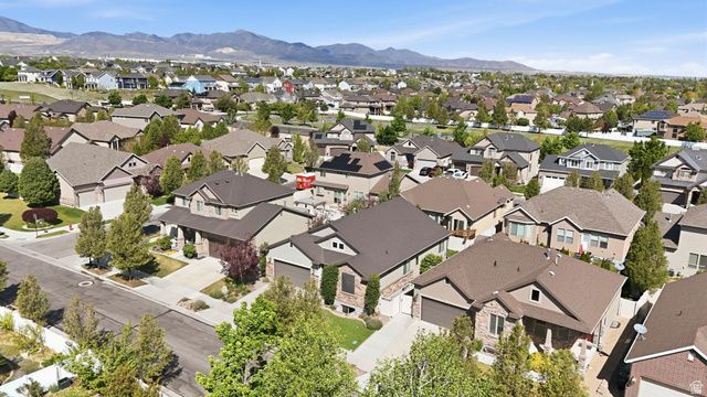 4122 W WALNUT CANYON LN, South Jordan, UT 84009