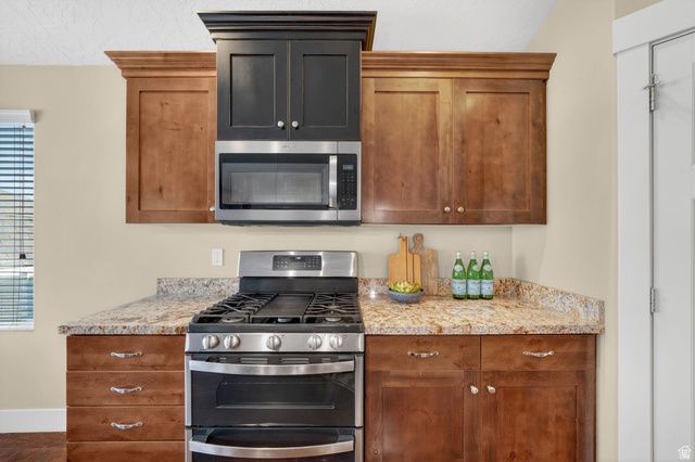 4122 W WALNUT CANYON LN, South Jordan, UT 84009