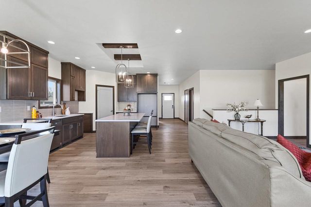 733 TAMBOUR COURT, De Pere, WI 54115