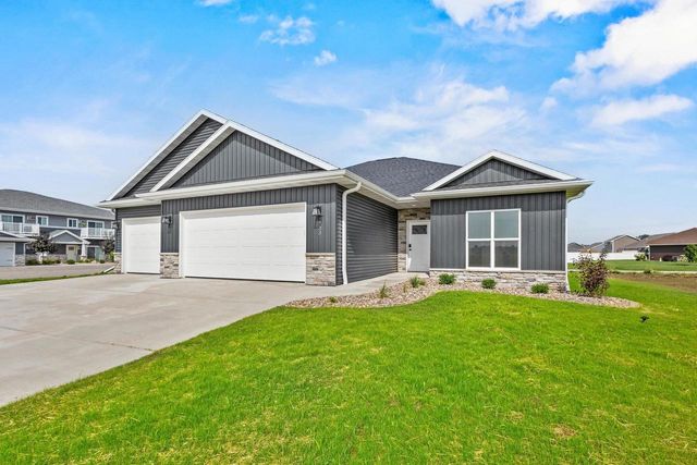 733 TAMBOUR COURT, De Pere, WI 54115