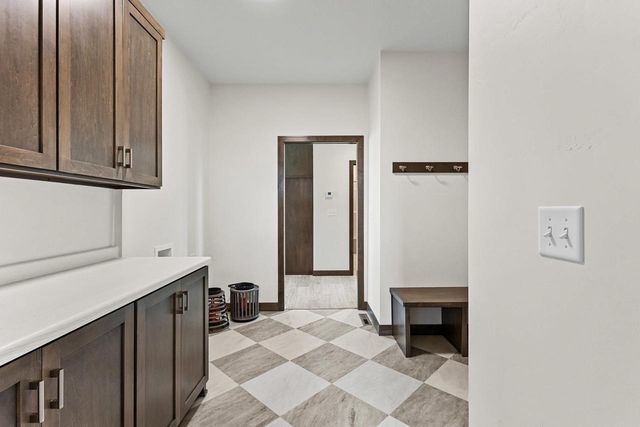 733 TAMBOUR COURT, De Pere, WI 54115