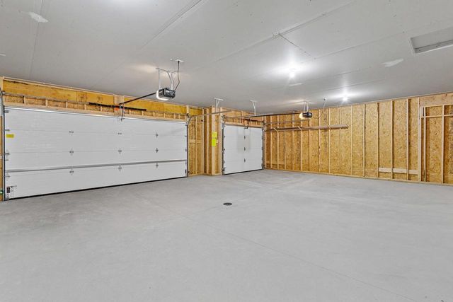 733 TAMBOUR COURT, De Pere, WI 54115