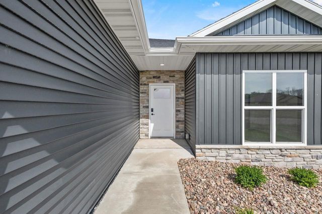 733 TAMBOUR COURT, De Pere, WI 54115