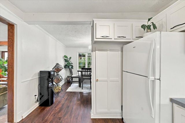 19715 PERRY Road, Council Bluffs, IA 51503