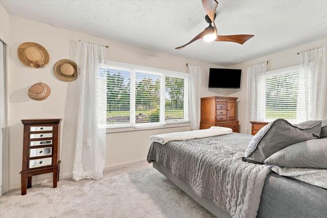 19715 PERRY Road, Council Bluffs, IA 51503