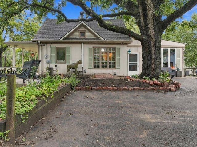 19715 PERRY Road, Council Bluffs, IA 51503
