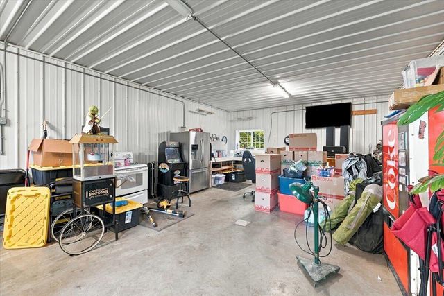 19715 PERRY Road, Council Bluffs, IA 51503