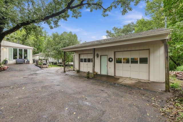 19715 PERRY Road, Council Bluffs, IA 51503