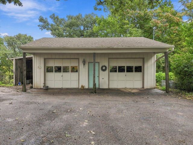 19715 PERRY Road, Council Bluffs, IA 51503