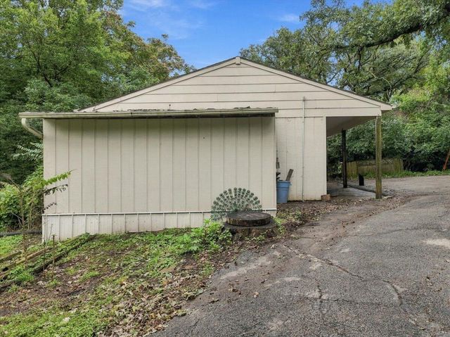 19715 PERRY Road, Council Bluffs, IA 51503