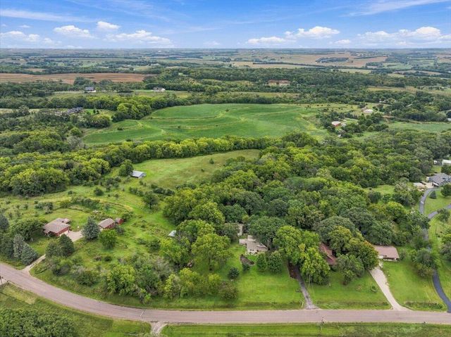 19715 PERRY Road, Council Bluffs, IA 51503
