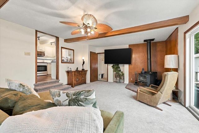 19715 PERRY Road, Council Bluffs, IA 51503