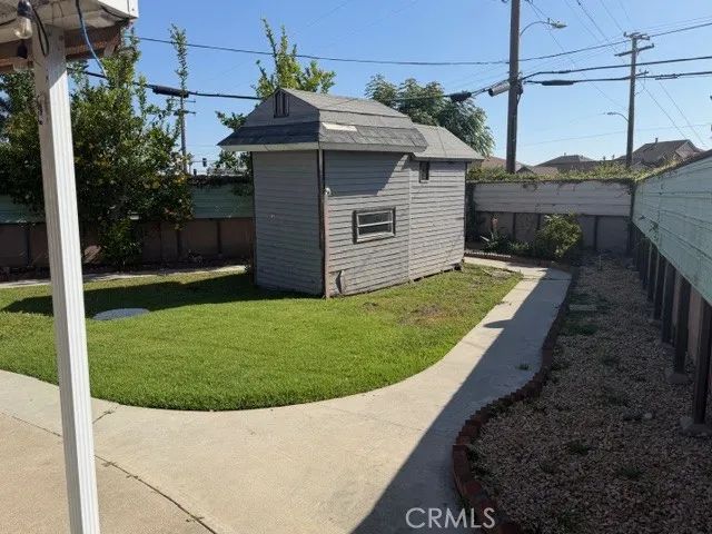 6951 Lenis, Huntington Beach, CA 92647