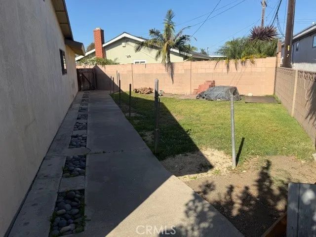 6951 Lenis, Huntington Beach, CA 92647