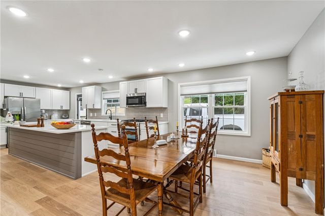 557 Morningstar Dr, Franklin Twp, PA 16117