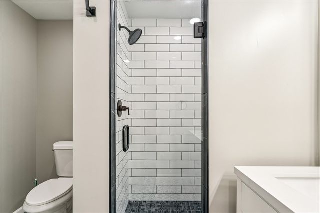 557 Morningstar Dr, Franklin Twp, PA 16117