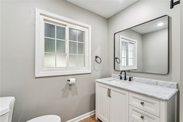 557 Morningstar Dr, Franklin Twp, PA 16117