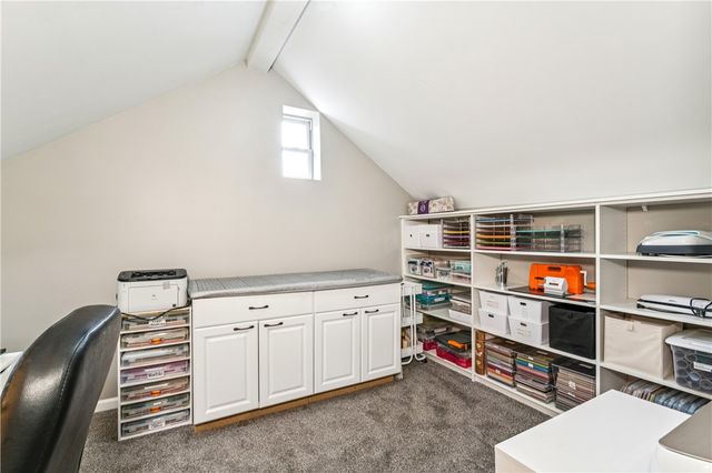 557 Morningstar Dr, Franklin Twp, PA 16117