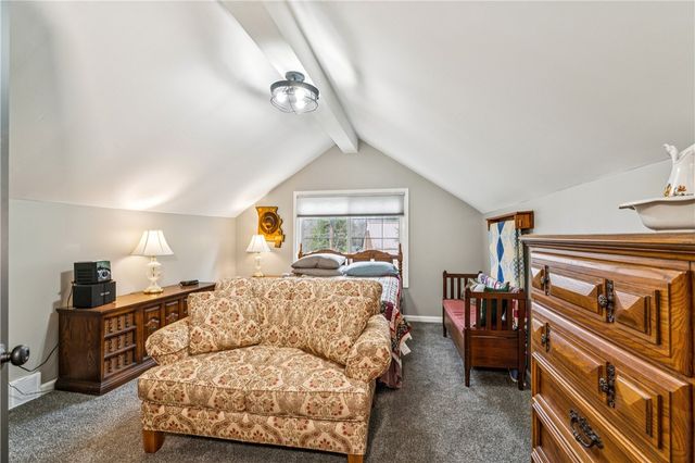 557 Morningstar Dr, Franklin Twp, PA 16117