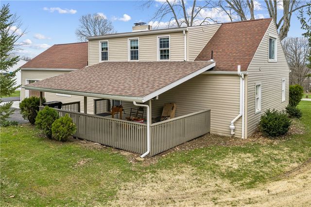 557 Morningstar Dr, Franklin Twp, PA 16117