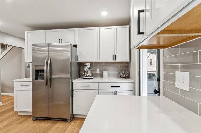 557 Morningstar Dr, Franklin Twp, PA 16117