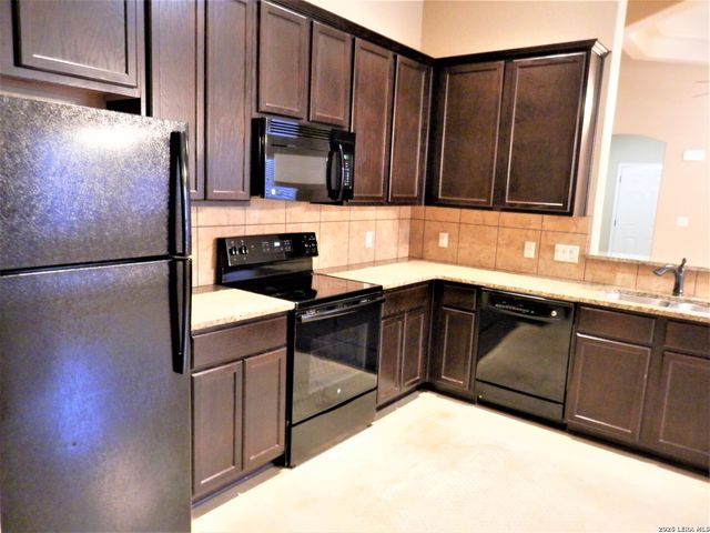 1071 Carolyn, New Braunfels, TX 78130