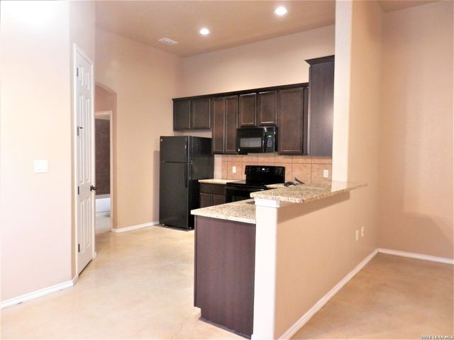 1071 Carolyn, New Braunfels, TX 78130