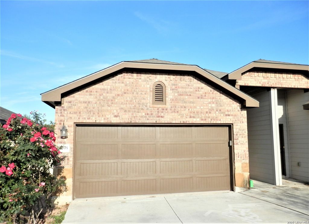 1071 Carolyn, New Braunfels, TX 78130