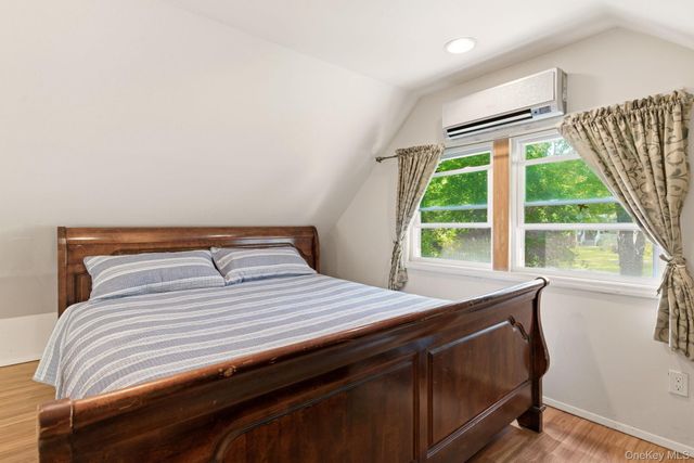 4 Meadowood Court, Huntington, NY 11743
