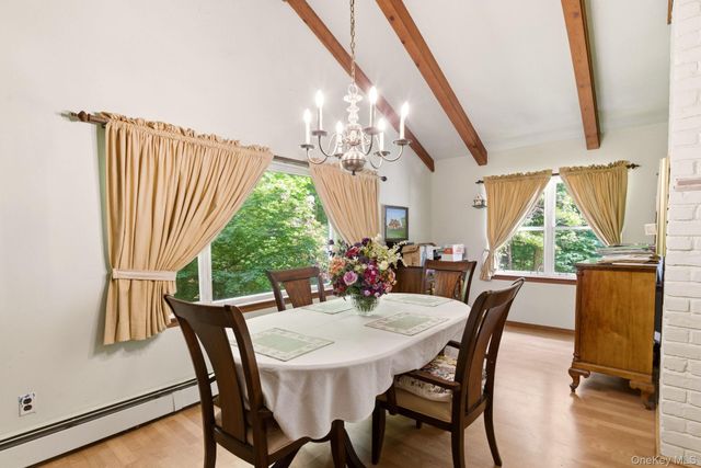 4 Meadowood Court, Huntington, NY 11743