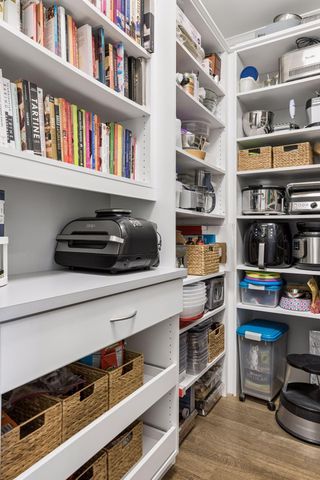 5228 Halifax Avenue S, Edina, MN 55424