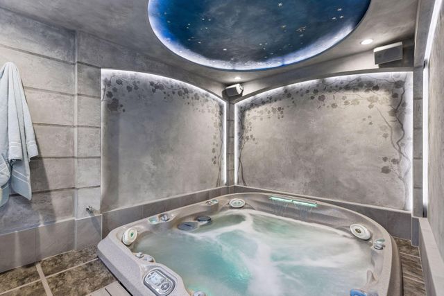 5228 Halifax Avenue S, Edina, MN 55424