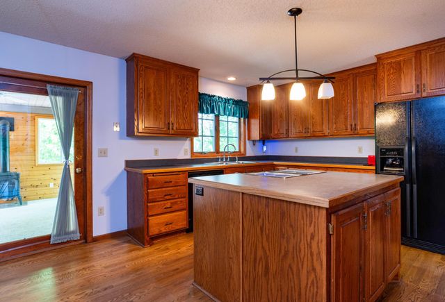 875 Midwest Trail N, Lake Elmo, MN 55042