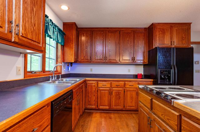 875 Midwest Trail N, Lake Elmo, MN 55042