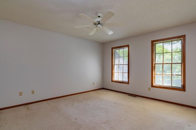 875 Midwest Trail N, Lake Elmo, MN 55042