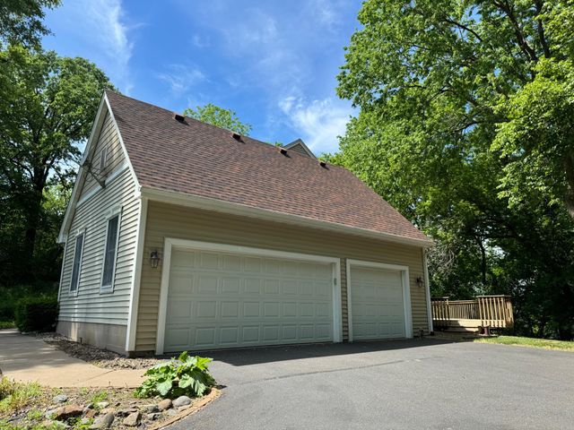 875 Midwest Trail N, Lake Elmo, MN 55042