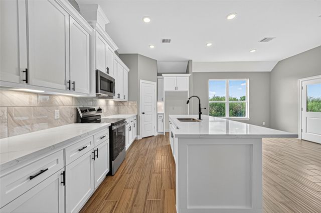 501 Oleander Street, Prairie View, TX 77484