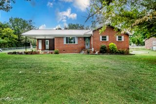 225 Fairview School Circle, Maryville, TN 37803