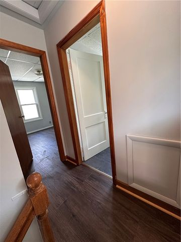 1418 Beckham St, Perry Hilltop, PA 15212