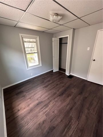 1418 Beckham St, Perry Hilltop, PA 15212