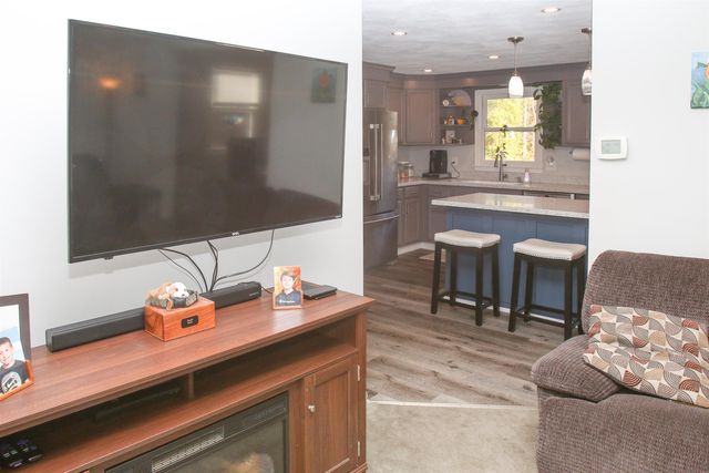 2 Skunk Road, Merrimac, MA 01860