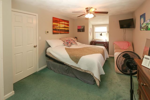 2 Skunk Road, Merrimac, MA 01860