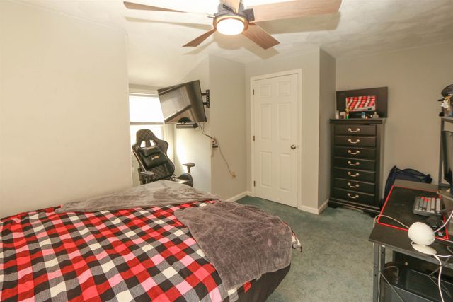 2 Skunk Road, Merrimac, MA 01860