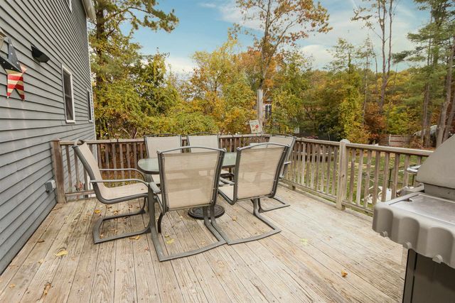 2 Skunk Road, Merrimac, MA 01860